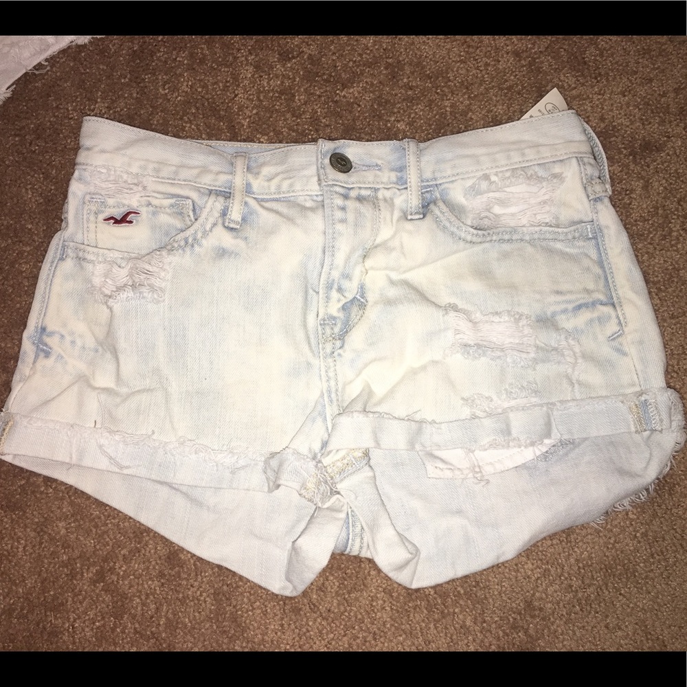 ✨2 FOR $10✨Hollister high waisted jean shorts